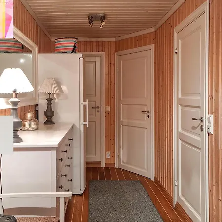 Cozy In Grimstad With House Sea View Holiday home
