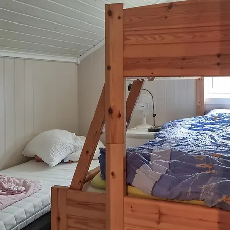 Cozy In Grimstad With House Sea View Holiday home