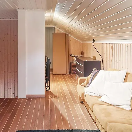 Cozy In Grimstad With House Sea View