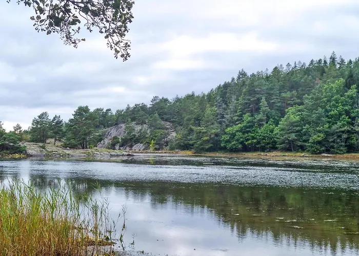 Semesterbostad Lovely In *